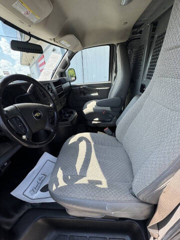 2021 Chevrolet Express 2500