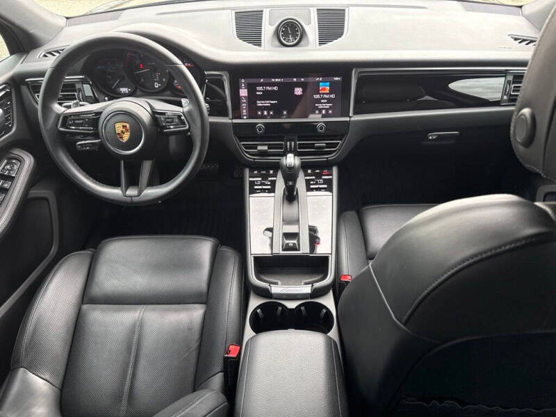2022 Porsche Macan