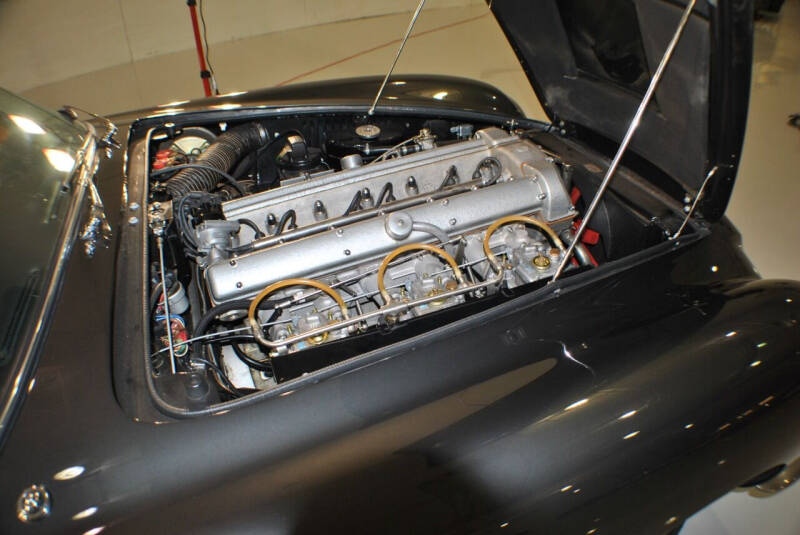 1966 Aston Martin DB6