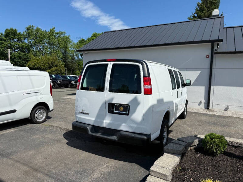 2017 Chevrolet Express 2500
