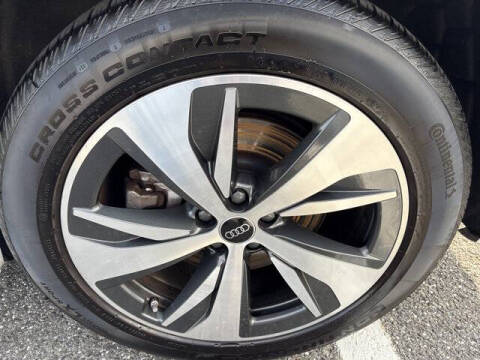 2024 Audi Q8 e-tron quattro Premium Plus