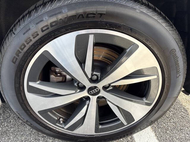 2024 Audi Q8 e-tron quattro Premium Plus