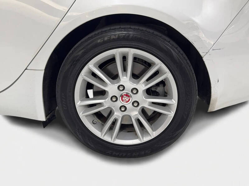 2018 Jaguar XE 25t Premium