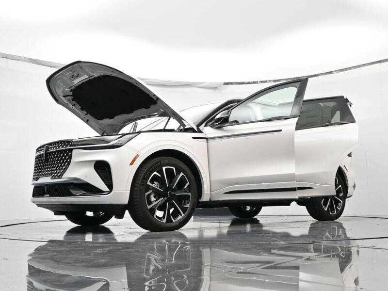 2025 Lincoln Nautilus Hybrid Reserve