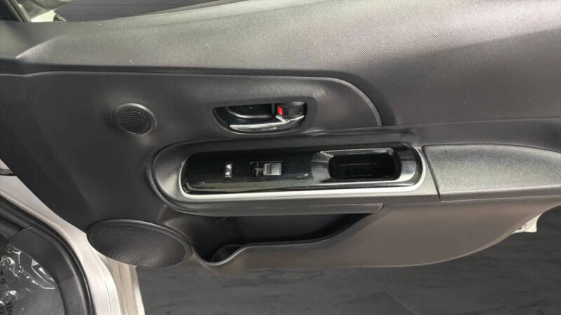 2015 Toyota Prius c One