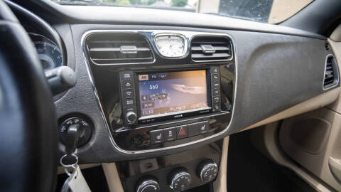 2012 Chrysler 200 Limited
