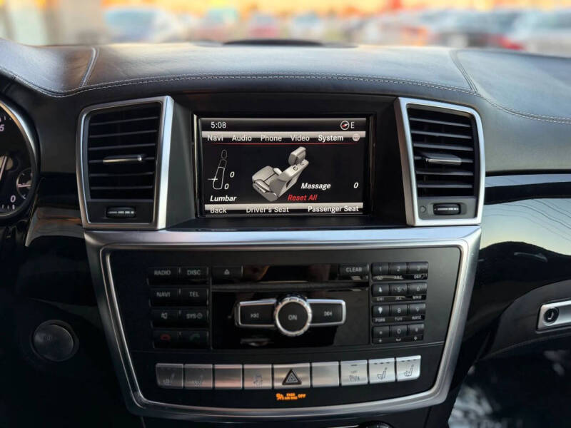 2015 Mercedes-Benz GL-Class GL 550 4MATIC