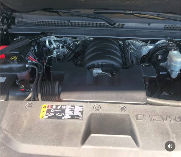 Image 5 of 2017 Chevrolet Suburban LS
