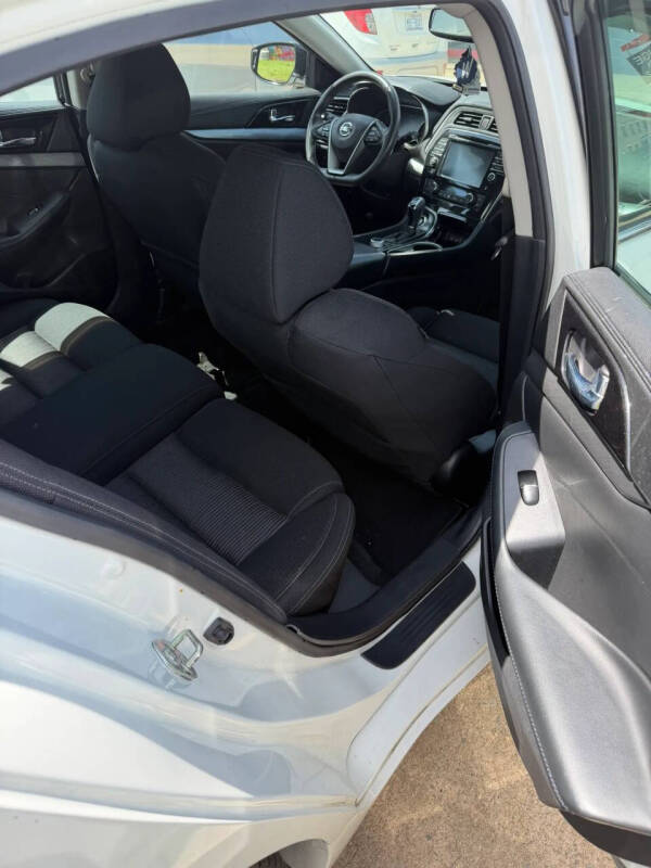 2017 Nissan Maxima