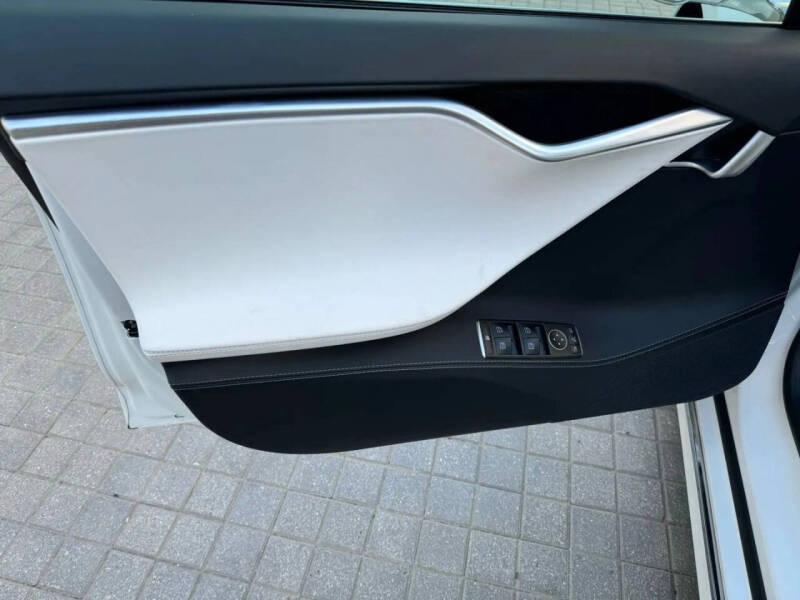 2017 Tesla Model S 75D