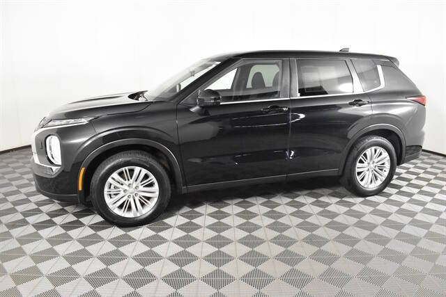 2024 Mitsubishi Outlander ES