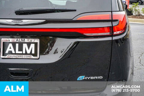2024 Chrysler Pacifica Plug-In Hybrid Select