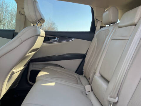 2020 Lincoln Nautilus Reserve