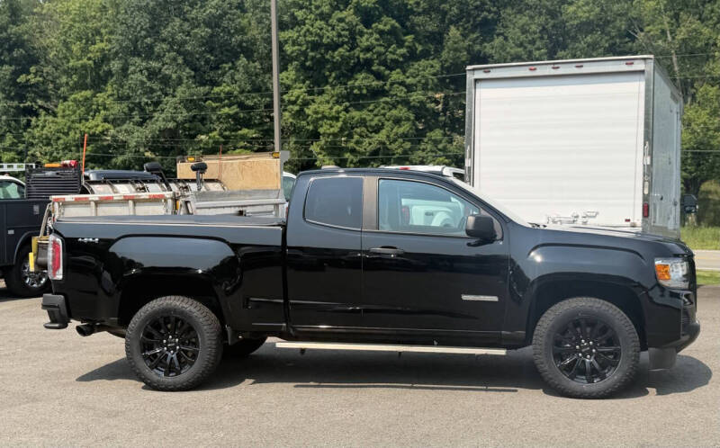 2022 GMC Canyon Elevation Standard