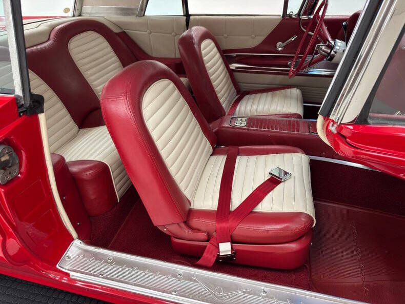 1958 Ford Thunderbird