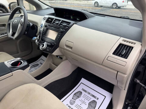 2012 Toyota Prius v Two