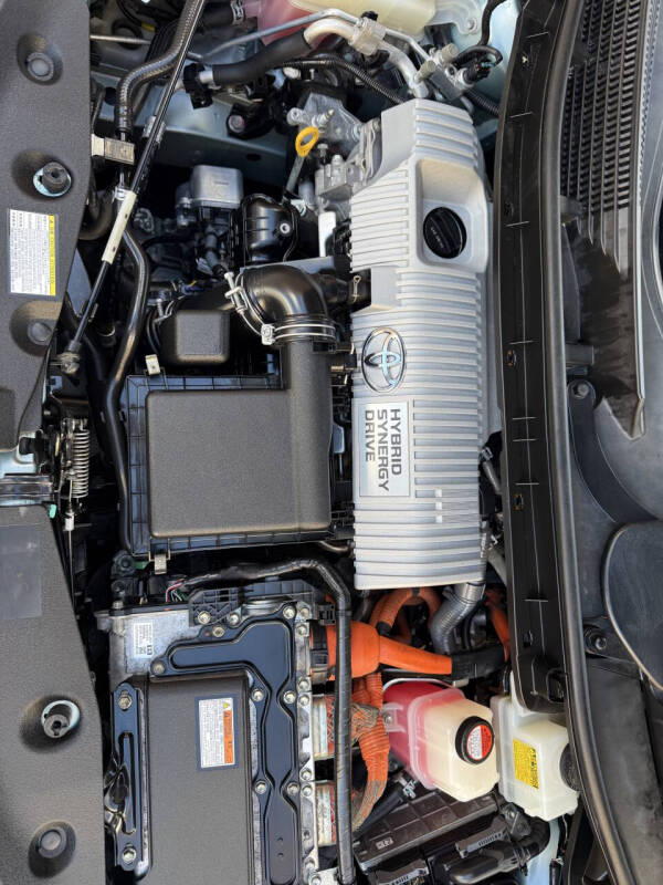 2015 Toyota Prius v Two