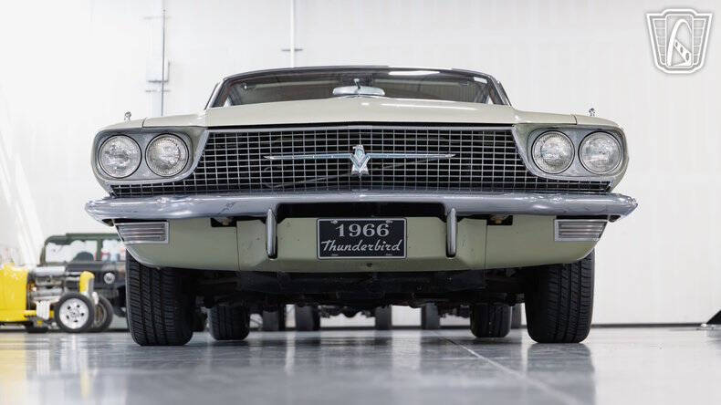1966 Ford Thunderbird