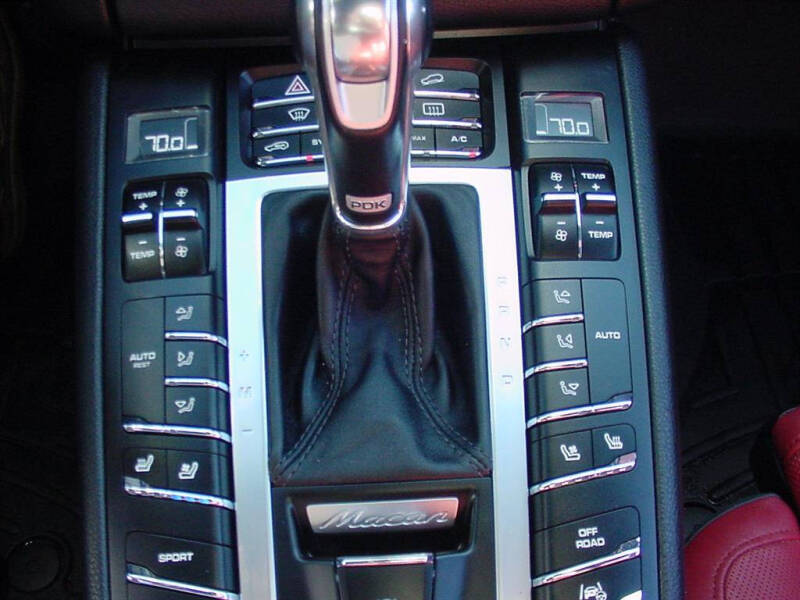 2016 Porsche Macan Turbo