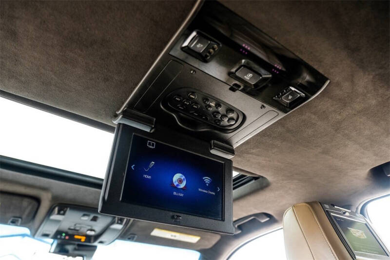 2019 Cadillac Escalade Platinum