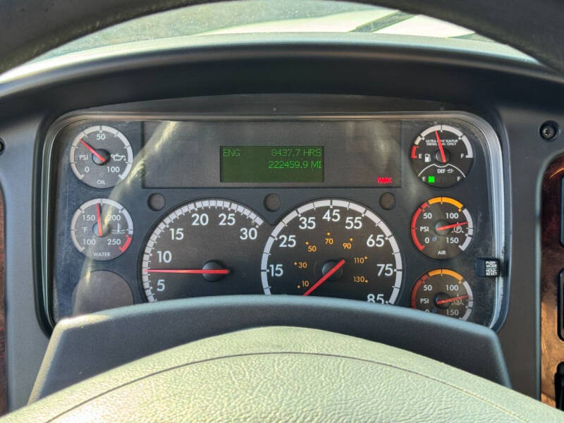 2017 Freightliner M2 106