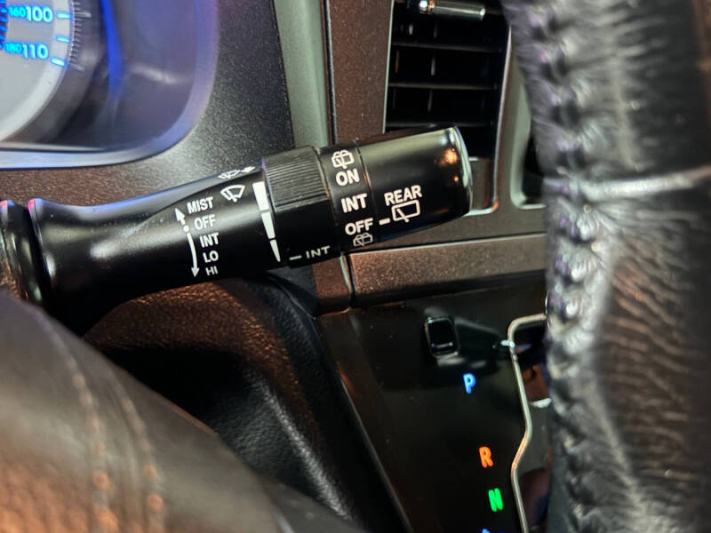 2018 Toyota Sienna SE Premium 8-Passenger