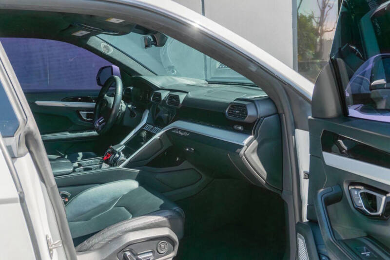 2019 Lamborghini Urus