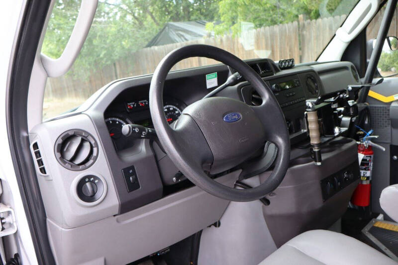2012 Ford E-Series E-350 SD