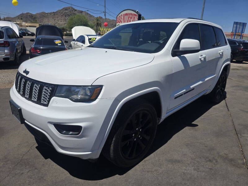 2018 Jeep Grand Cherokee Altitude's photo