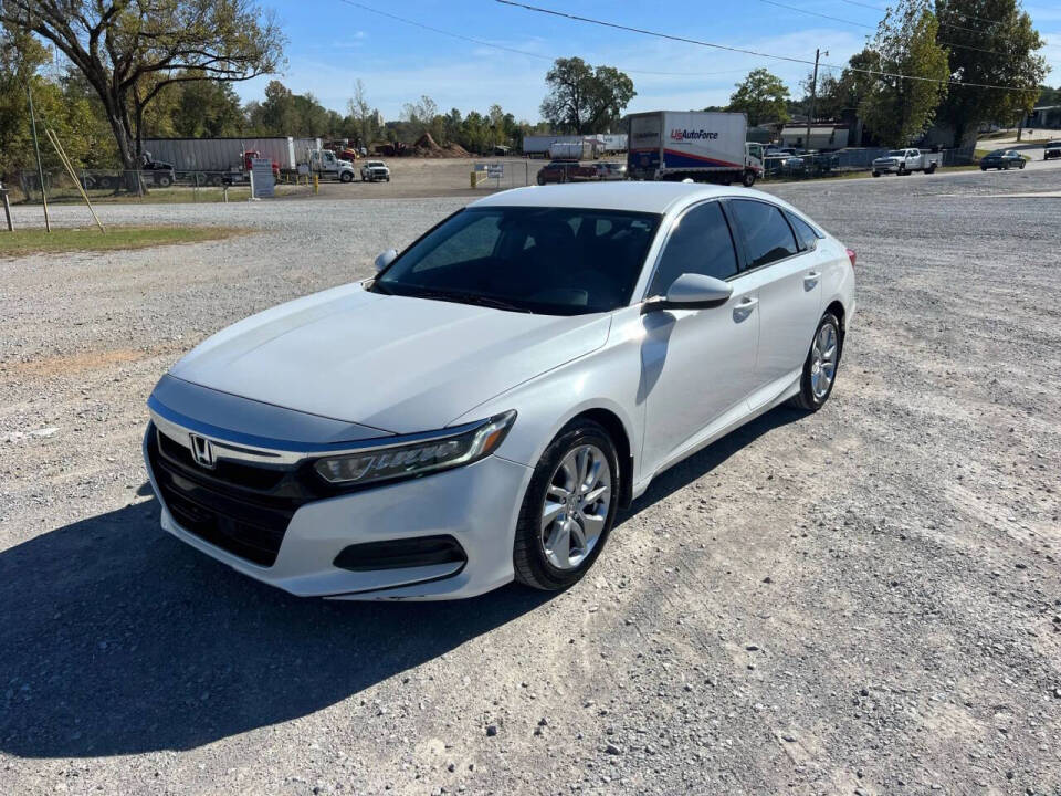 2018 Honda Accord LX's photo