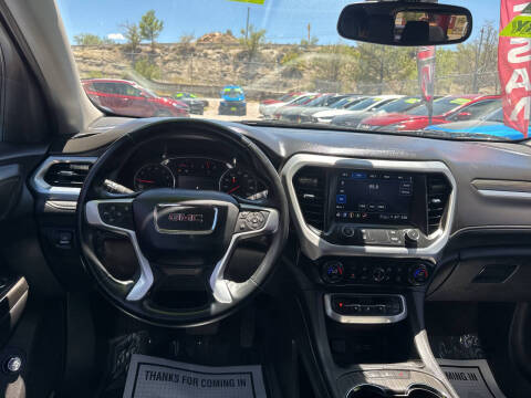 2023 GMC Acadia SLT