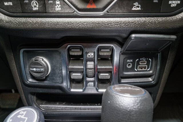 2025 Jeep Gladiator NightHawk