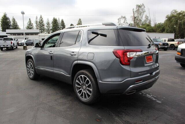 2022 GMC Acadia Denali