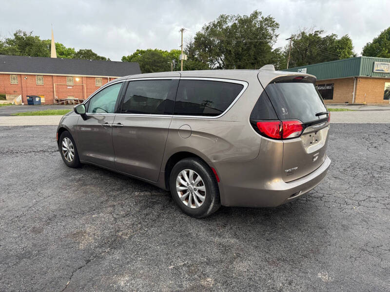 2017 Chrysler Pacifica Touring