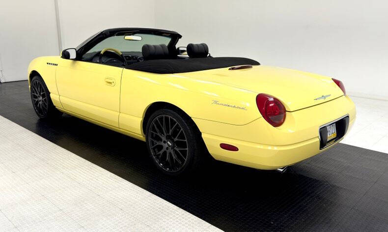 2002 Ford Thunderbird Deluxe