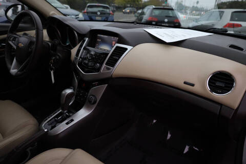 2015 Chevrolet Cruze 2LT Auto