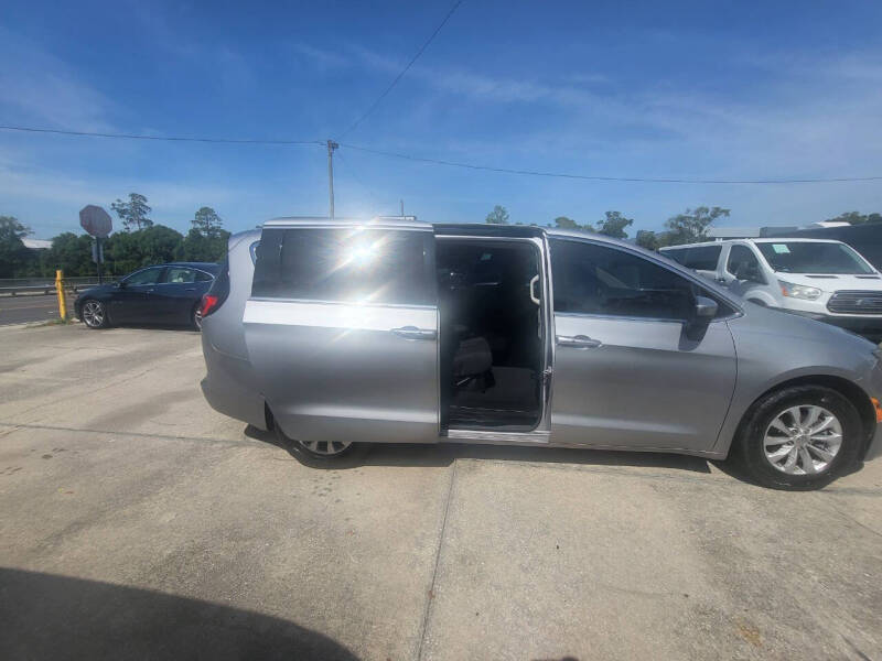 2017 Chrysler Pacifica Touring