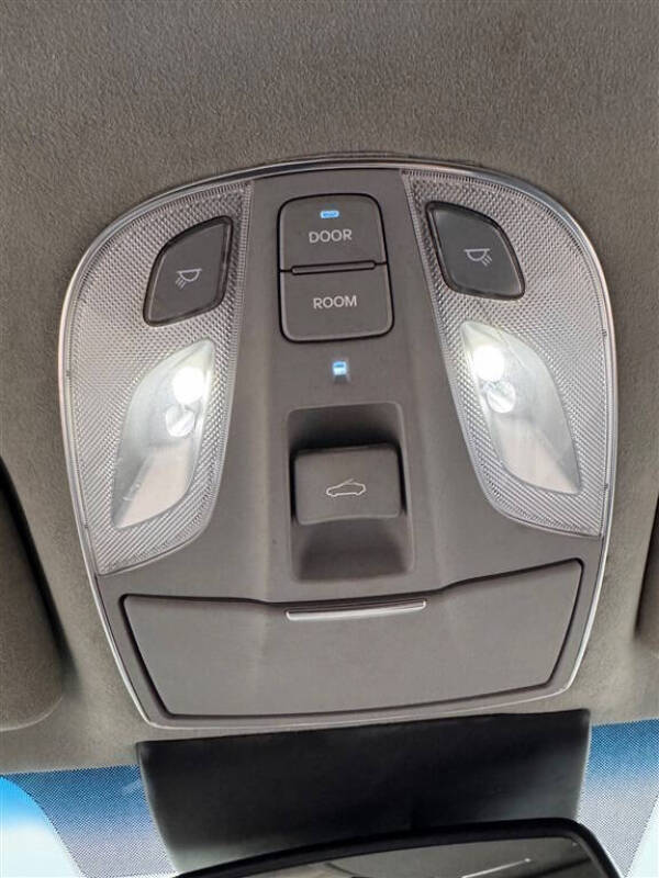 2012 Hyundai Equus