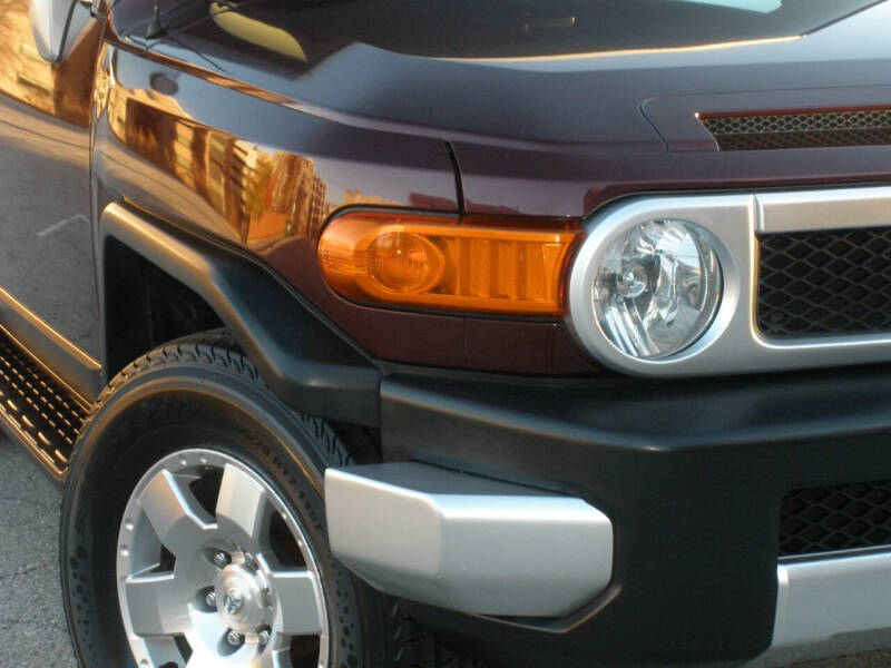 2007 Toyota FJ Cruiser Base photo 2