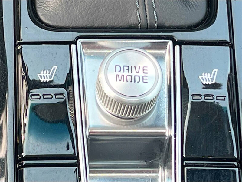 2020 Kia Cadenza Technology