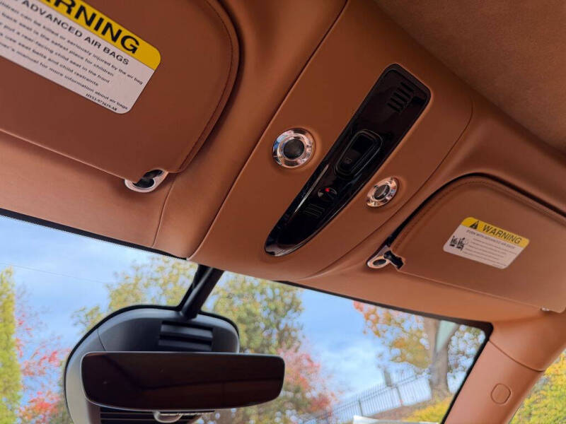 2023 Aston Martin DBX 707