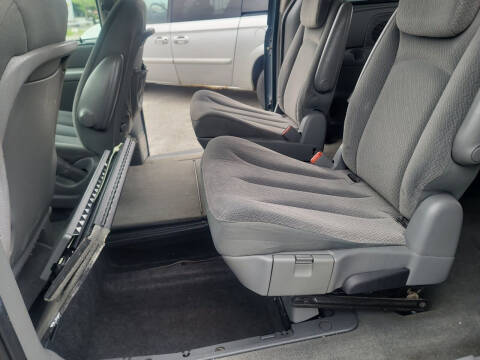 2005 Dodge Grand Caravan SE