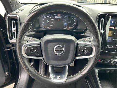 2020 Volvo XC40 T5 R-Design