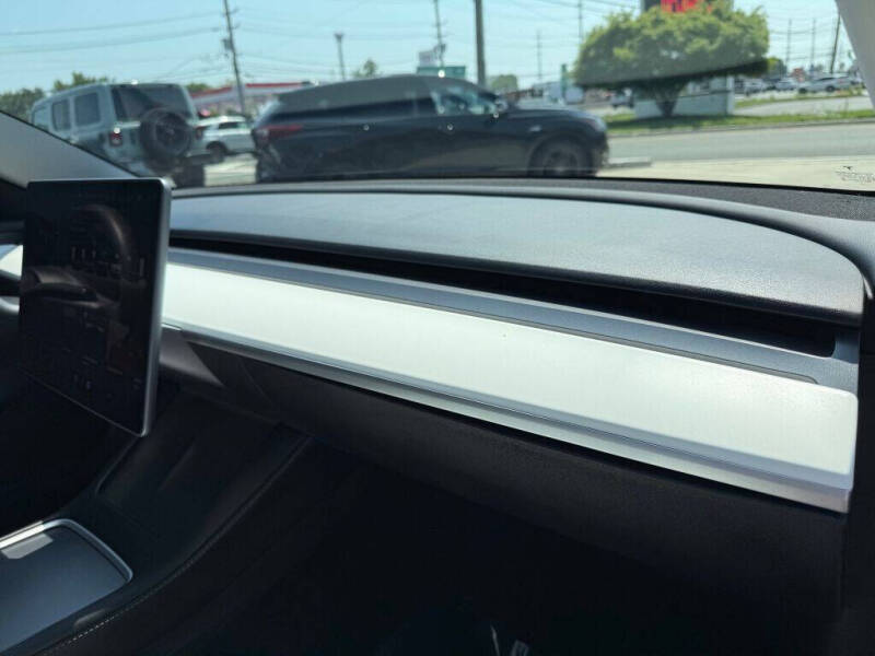 2023 Tesla Model 3 Performance