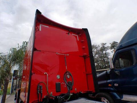 2023 Kenworth T680