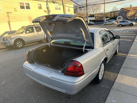 2009 Mercury Grand Marquis LS