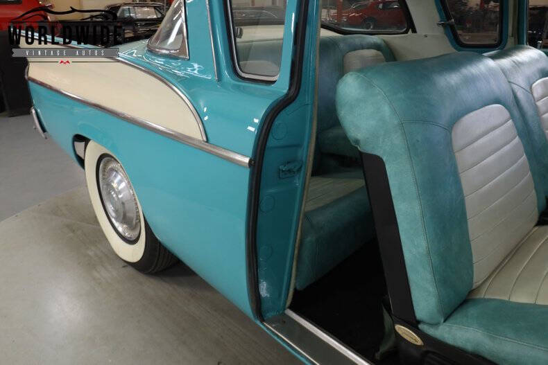 1957 Studebaker Silver Hawk