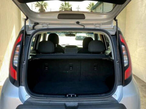 2015 Kia Soul +