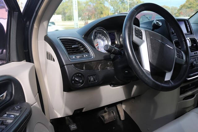 2013 Chrysler Town and Country Touring-L