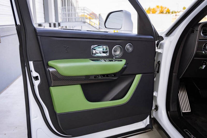 2023 Rolls-Royce Black Badge Cullinan